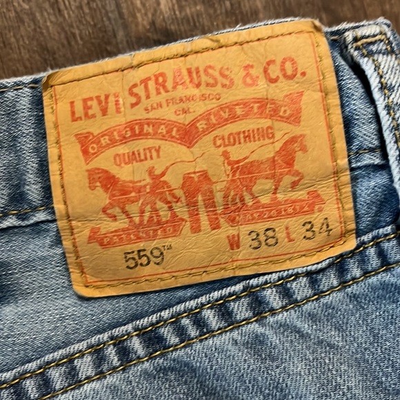 Levi Strauss & Co. Men’s jeans 38/34 - Picture 3 of 5